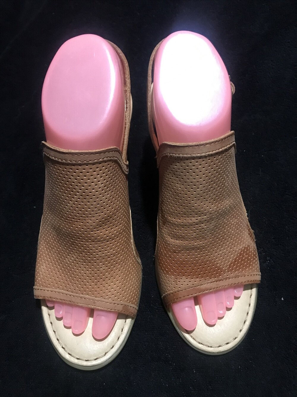Born Sandals Women’s 7M Cut Out Slingback Brown Leather High Block Heels Casual